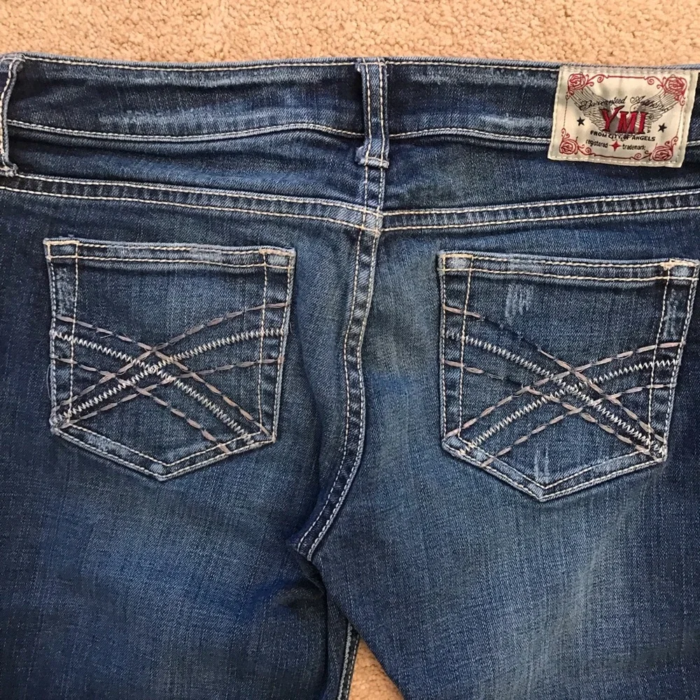 YMI City Of Angeles Denim Bermuda Shorts Sz 7 Slight Distressing Long Length y2k